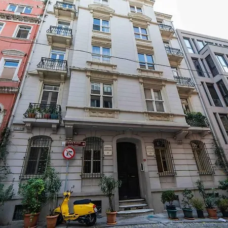 Modern Flat In The The Galata * اسطنبول