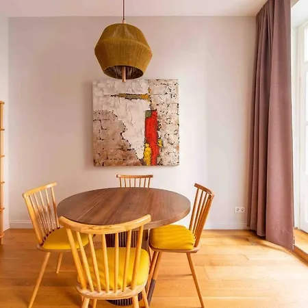 Modern Flat In The The Galata شقة *