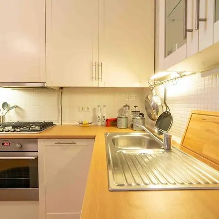 Modern Flat In The The Galata Apartment